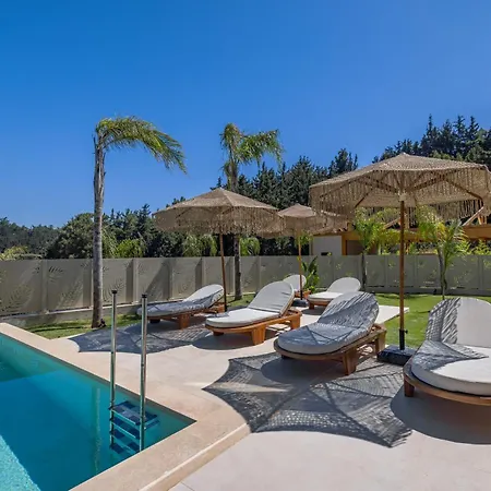 Costas Luxury - Costa's Villa